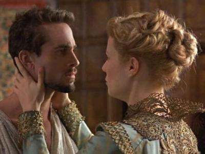 a review of shakespeare in love William shakespeare (joseph fiennes) is on a cold streak not only is he writing for philip henslowe (geoffrey rush), owner of. a review of shakespeare in love William shakespeare (joseph fiennes) is on a cold streak not only is he writing for philip henslowe (geoffrey rush), owner of.