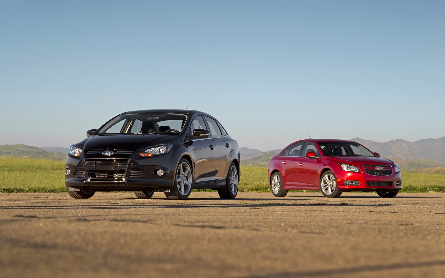 2014 Ford Focus vs. 2014 Chevrolet Cruze: Which Is Better ...
