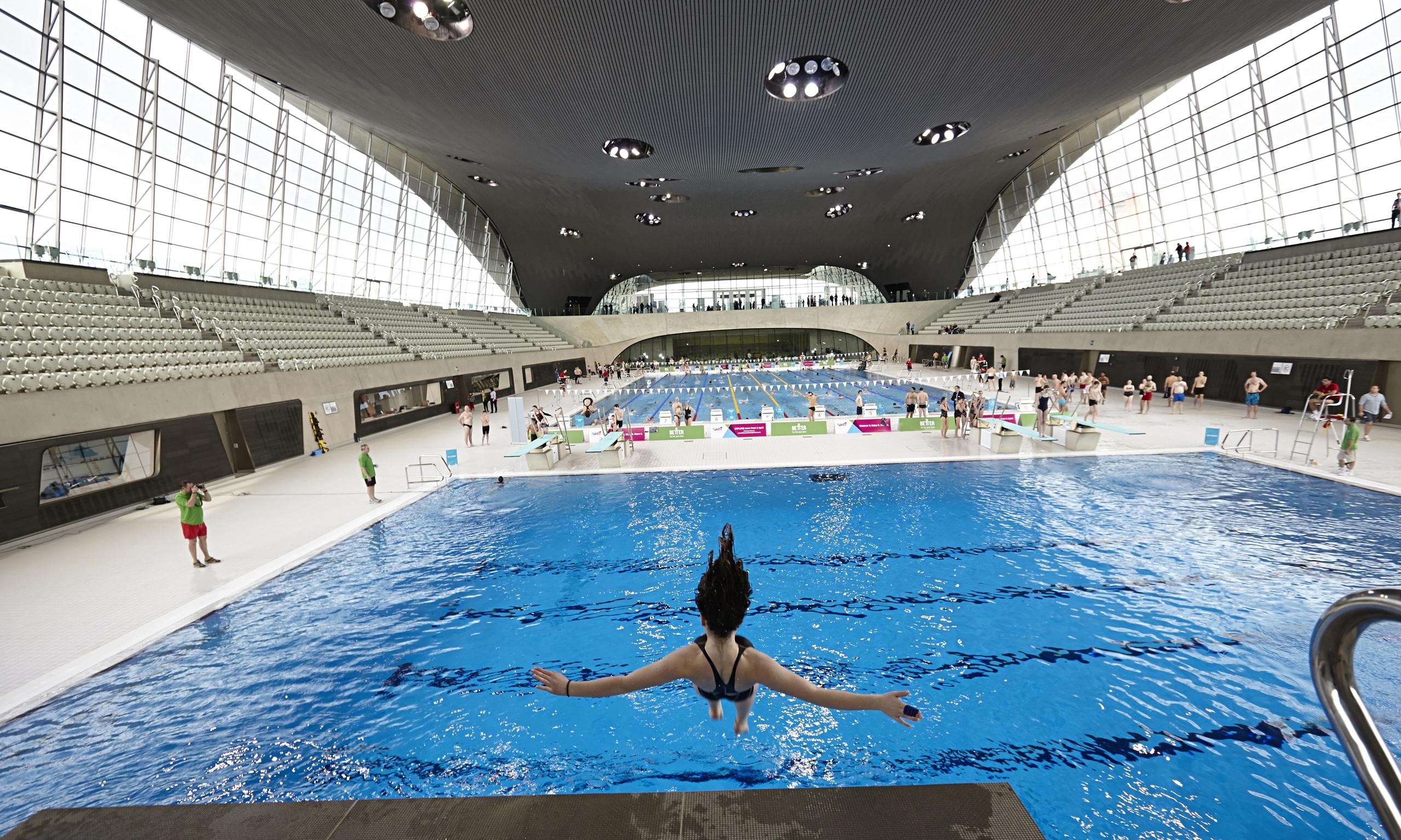 Первый бассейн в мире. Центр водных видов спорта в Лондоне. Олимпийский бассейн Лондон 2012. Акватик центр в Лондоне. Водный комплекс «Aquatic Center».