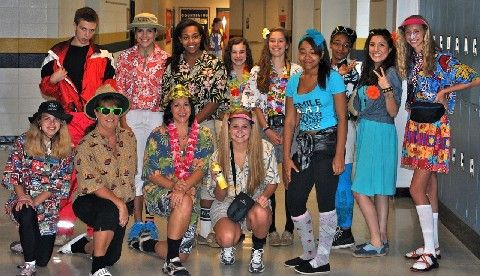 dress up like a tourist day