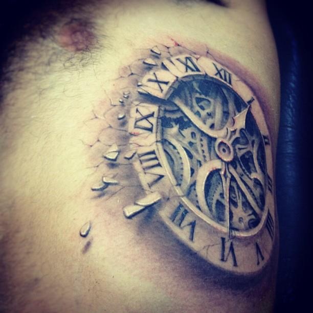 20 Superb Clock Tattoo On Leg