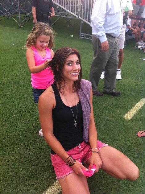 30 Hot Photos Of Sexiest Goalkeeper Of USA Hope Solo  Reckon Talk