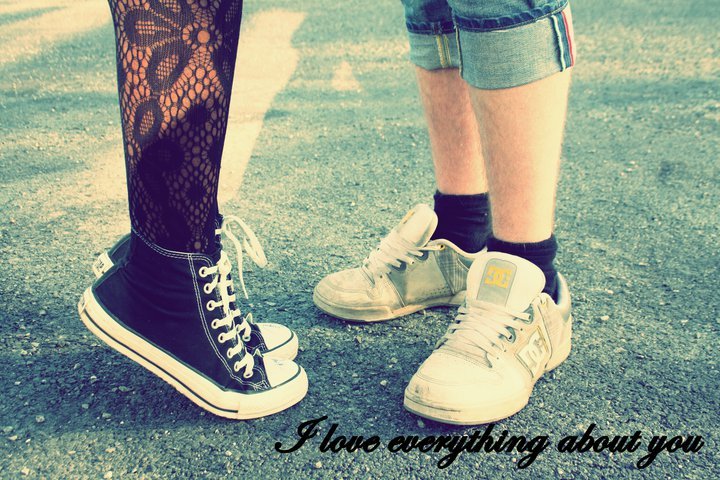 converse shoes couple