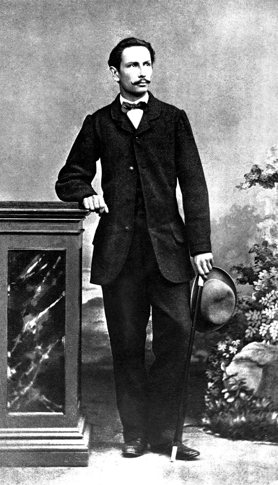 Карл Бенц 1888 автомобиль ещит