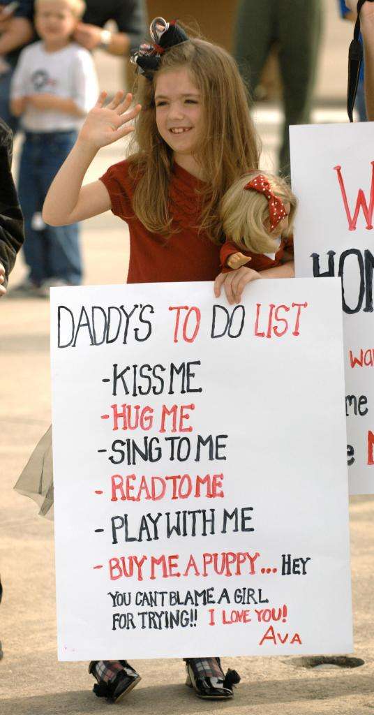 homecoming-dance-signs-ideas-jelitaf
