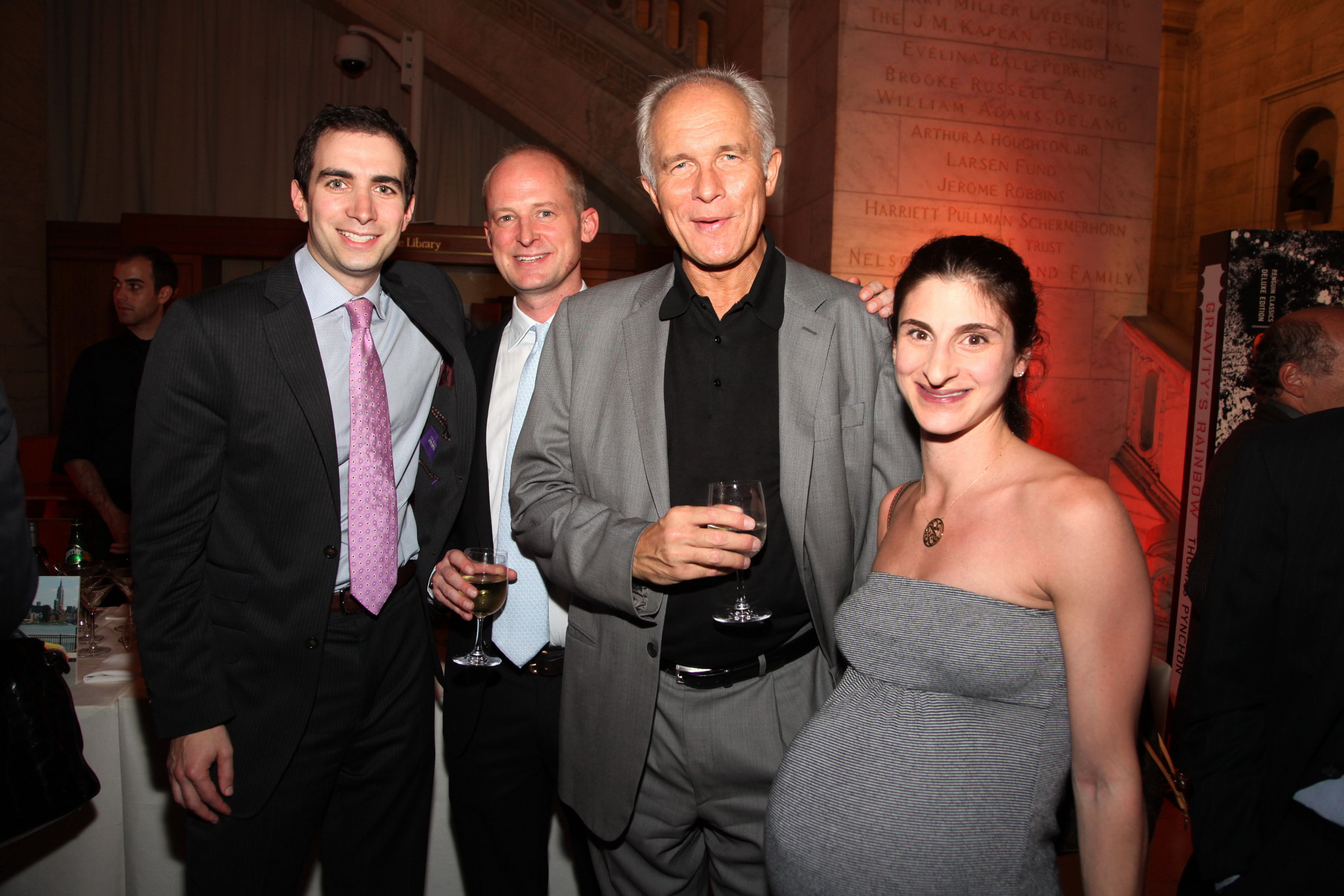 Andrew Sorkin: A Look Behind The Famous Eyes - 5mpoivk