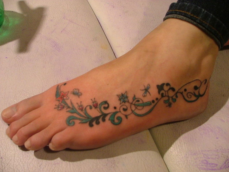 20 Trendy Foot Tattoo Designs With Best Pictures In 2023