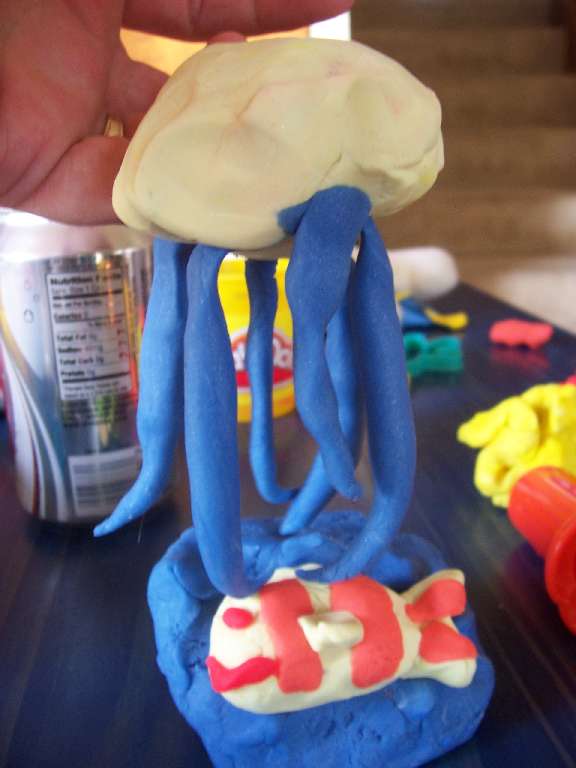 finding nemo jellyfish toy