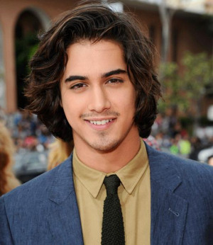 Avan Jogia Victoria Justice