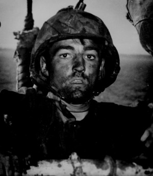 adsertoris:A U.S. Marine exhibits the thousand-yard stare after two ...