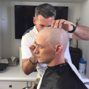 Men – Apocalypse : James McAvoy et Charles Xavier enfin chauves !