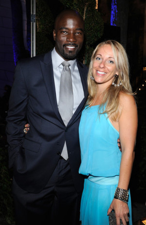 Mike Colter Iva Bing Presents Cw Launch 8bzzqn Zx Lljpg picture