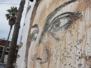 ... farto in venice beach 8 540x405 VHILS Street art is about innovation