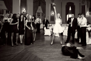funny-wedding-photos-reasons-to-stay-sober-at-reception-6.original.jpg ...