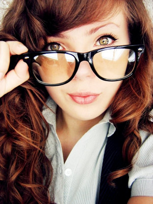 glasses girls 13 Pretty Women Who Rock The Pretty Librarian Glasses ...