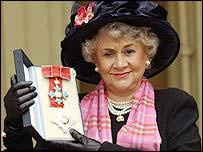 Brief about Joan Plowright: By info that we know Joan Plowright was ...