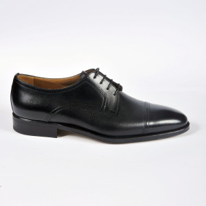 Stemar Vitello Calf Skin and Grained Leather Lace Up Shoe in Black