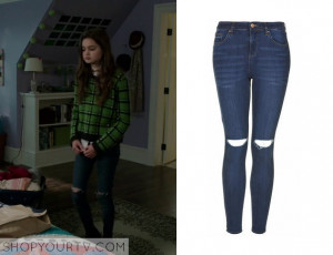 Red Band Society: Season 1 Episode 10 Emma’s Ripped Knee Jeans