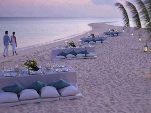 beach-wedding-ideas-be-a-stunning-beach-bride-on-your-own-beach ...