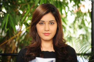 Rashi Khanna 2015 Wallpaper,Images,Pictures,Photos,HD Wallpapers