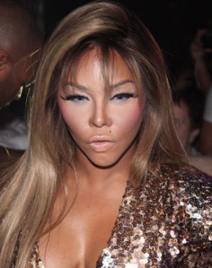 Lil Kim Denies Calling Drake A Closeted Gay In Diss Interview