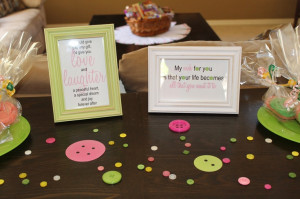Button decor with framed baby quotes