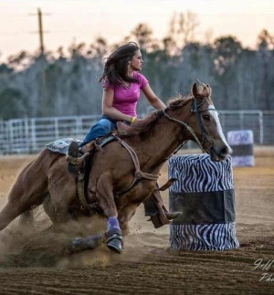Barrel Racing Girl Use The Knifty Knitter For A Beanie Without Brim ...