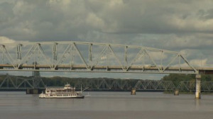 HD Mark Twain Riverboat / Mississippi / Missouri / USA – Stock Video ...