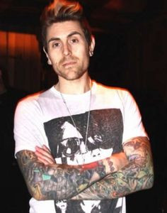 Davey Havok...example of a perfect man.-- I Jessi, saw this man in the ...