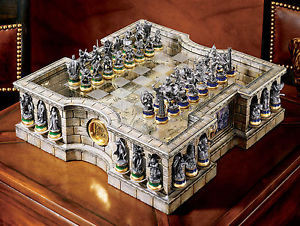 Details about Lord of the Rings Collector's Chess Set Noble Collection ...