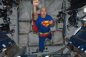 Parmitano sta per abbandonare la ISS e saluta lo Spazio: “la Terra ...