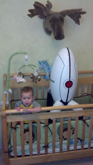 Siblings Have Lots of Fun with Portal Turret Photo Tag (19 pics)