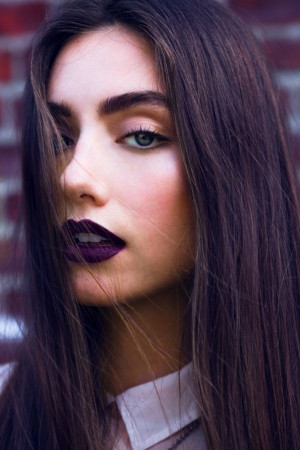 16 Trendy Purple Lips Makeup Looks for 2014