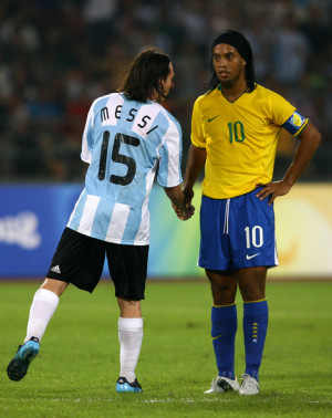 Ronaldinho: Messi es el mejor del mundo