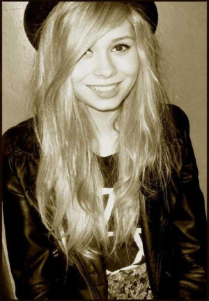 Long hair/Scene hair/Fringe/Side bangs