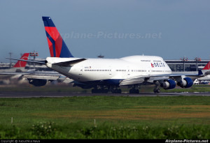 delta air lines boeing 747 400 jpg