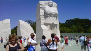 Visitors flock to the Martin Luther King, Jr. Memorial on its opening ...