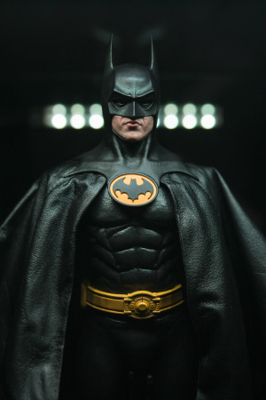 ... : Hot Toys DX09 - BATMAN - Batman (Michael Keaton) - Specs & Pics
