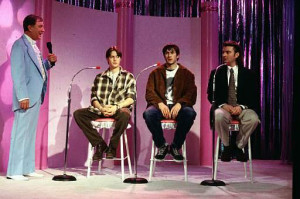... Jason-Lee-Brodie-Bruce-in-Gramercy-Pictures-comedy-Mallrats-1995-7.jpg