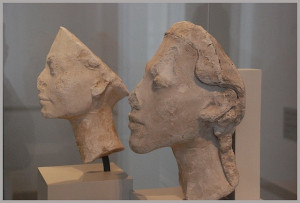 Nefertiti And Akhenaten