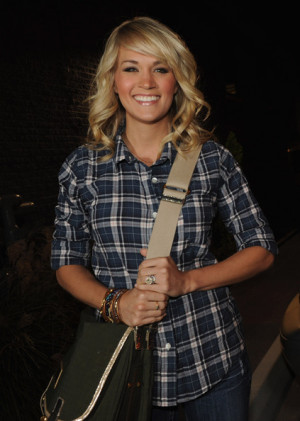 Thread: PHOTOS: Carrie Underwood at the ‘Redneck Rally’