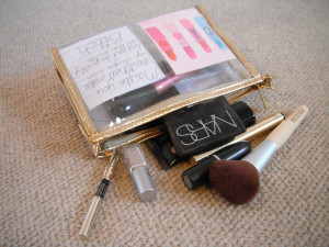 Do Makeup Quotes This makeup bag-nobody has