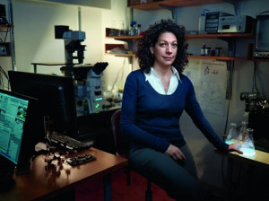 WATCH L Or al UNESCO For Women in Science Award Supports Women Who