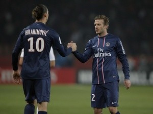David Beckham and Zlatan Ibrahimovic shake hands after a goal against ...