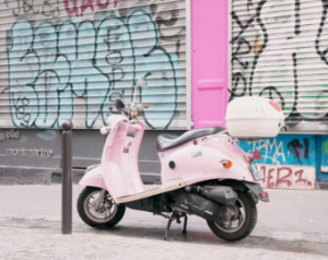 Pink Moped - girls dorm room - Cute - Paris - Montmartre - - grafitti ...