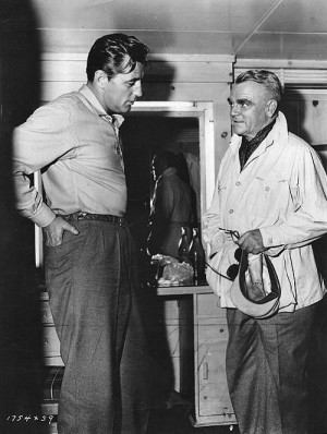 Dos monstruos: Robert Mitchum talks to James Cagney who visited him on ...