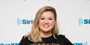 Kelly Clarkson Will Not Be Fat Shamed, Especially By Someone She's ...