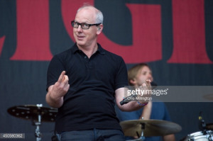 News Photo Greg Graffin of Bad Religion performs on stage at