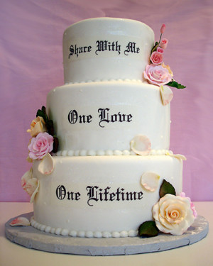 Flower wedding cake with inscription