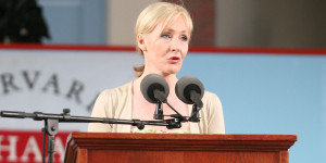 landscape_nrm_1427796013-jk-rowling-harvard.jpg